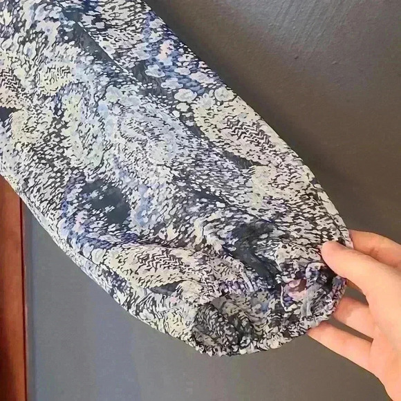 Printed Maxi Dress - Picture 6 of 7